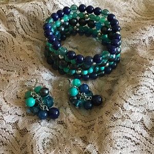 Stretch bracelet and pierced earrings set